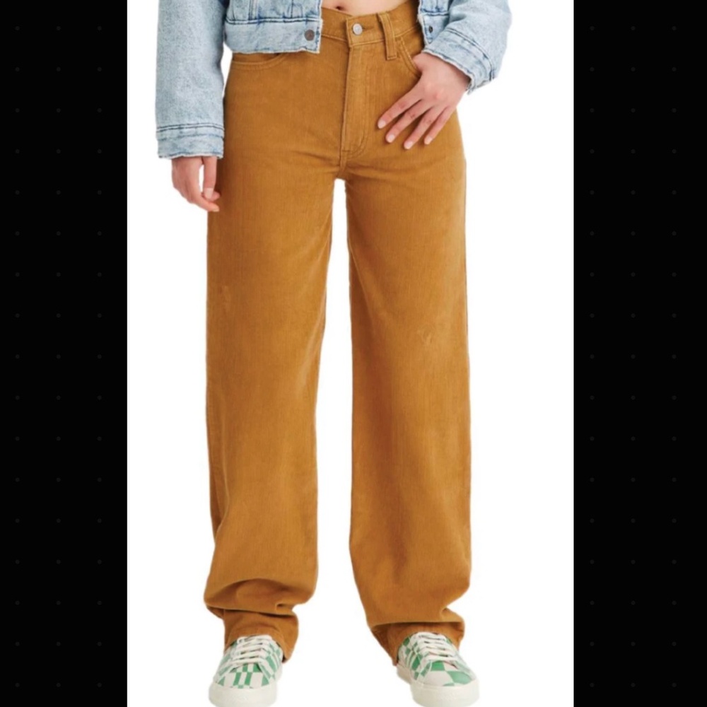 Levi's Women's Straight Leg Corduroy Jeans in Caramel